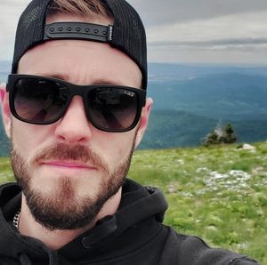 Meet your Posher, Brennan